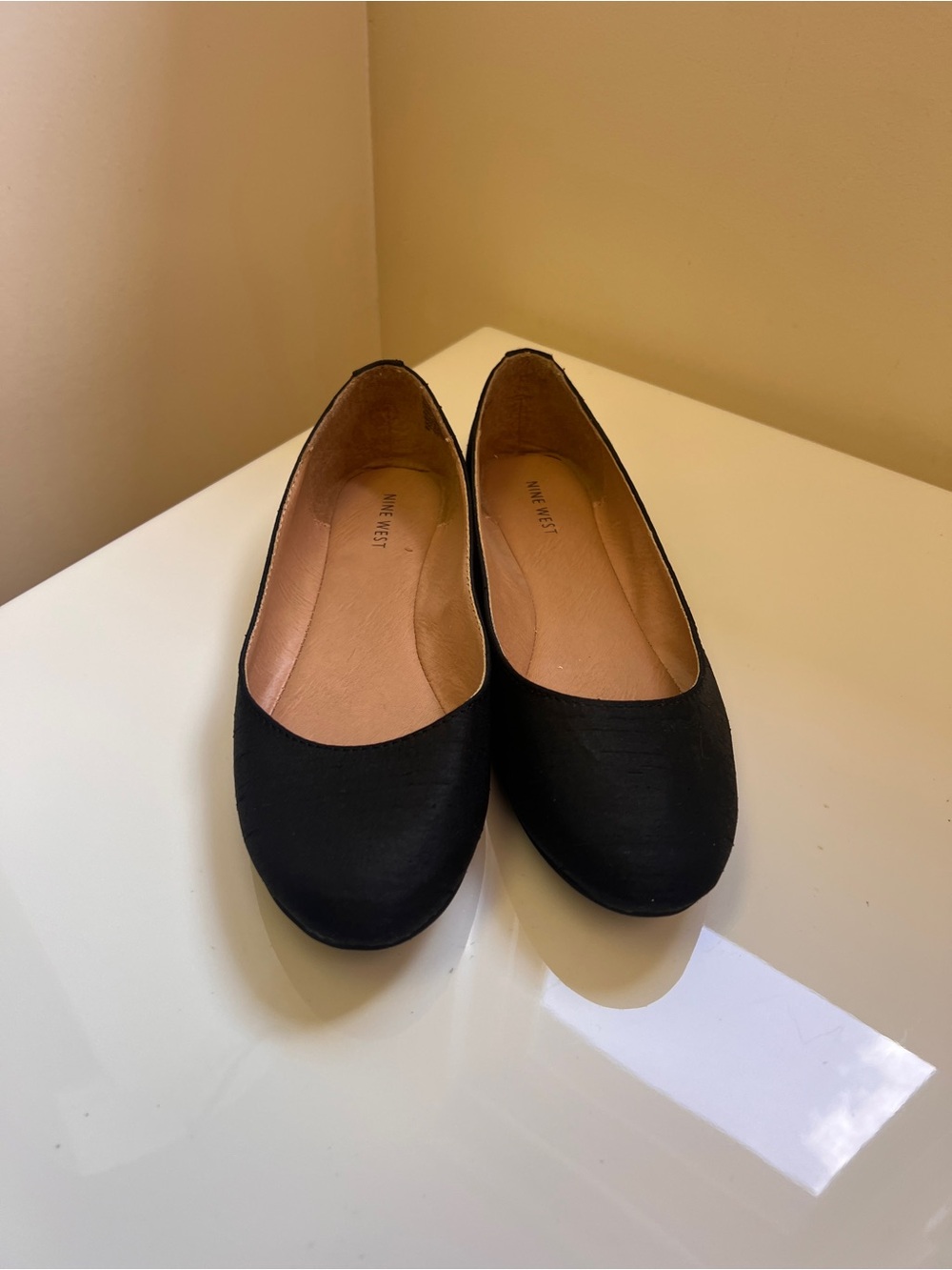 Nine West Black Rounded Toe Flats